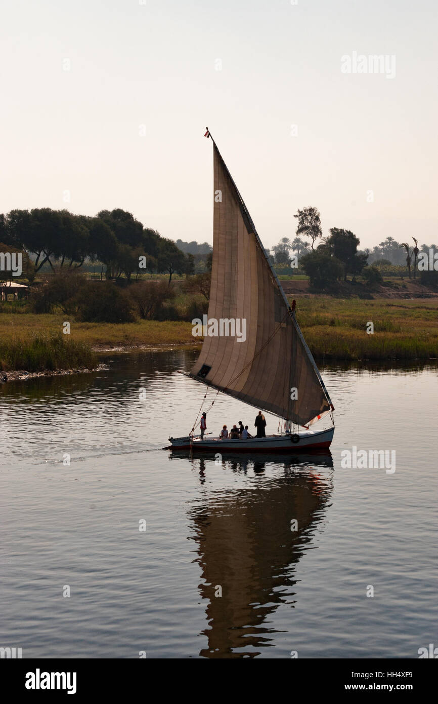 Une soirée pour aller naviguer sur le Nil en Egypte Banque D'Images