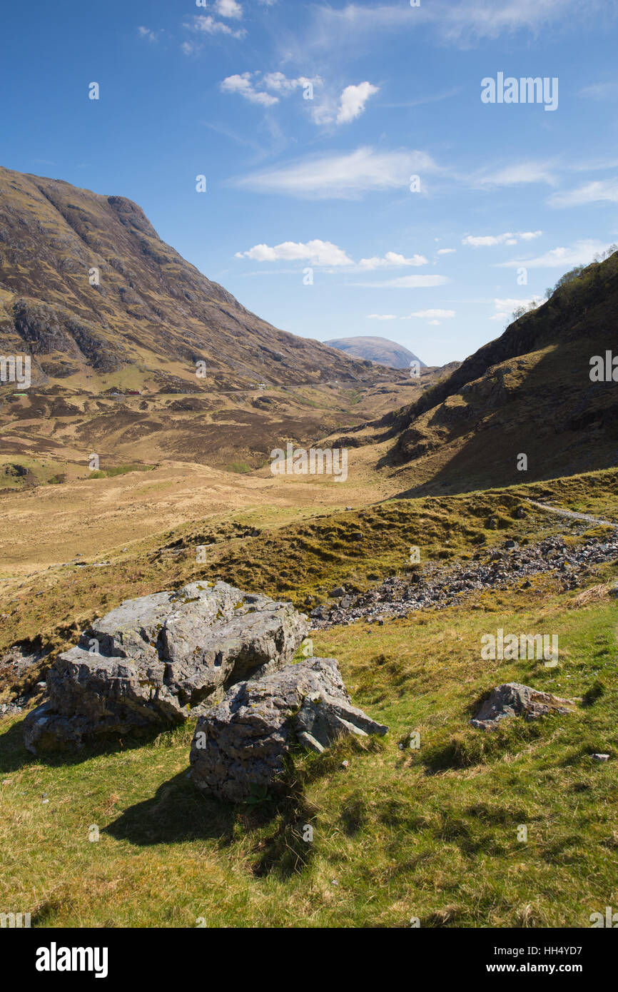 La vallée de Glencoe Ecosse UK célèbre glen écossais avec des montagnes dans la région de Highlands écossais au printemps une destination touristique de l'été Banque D'Images