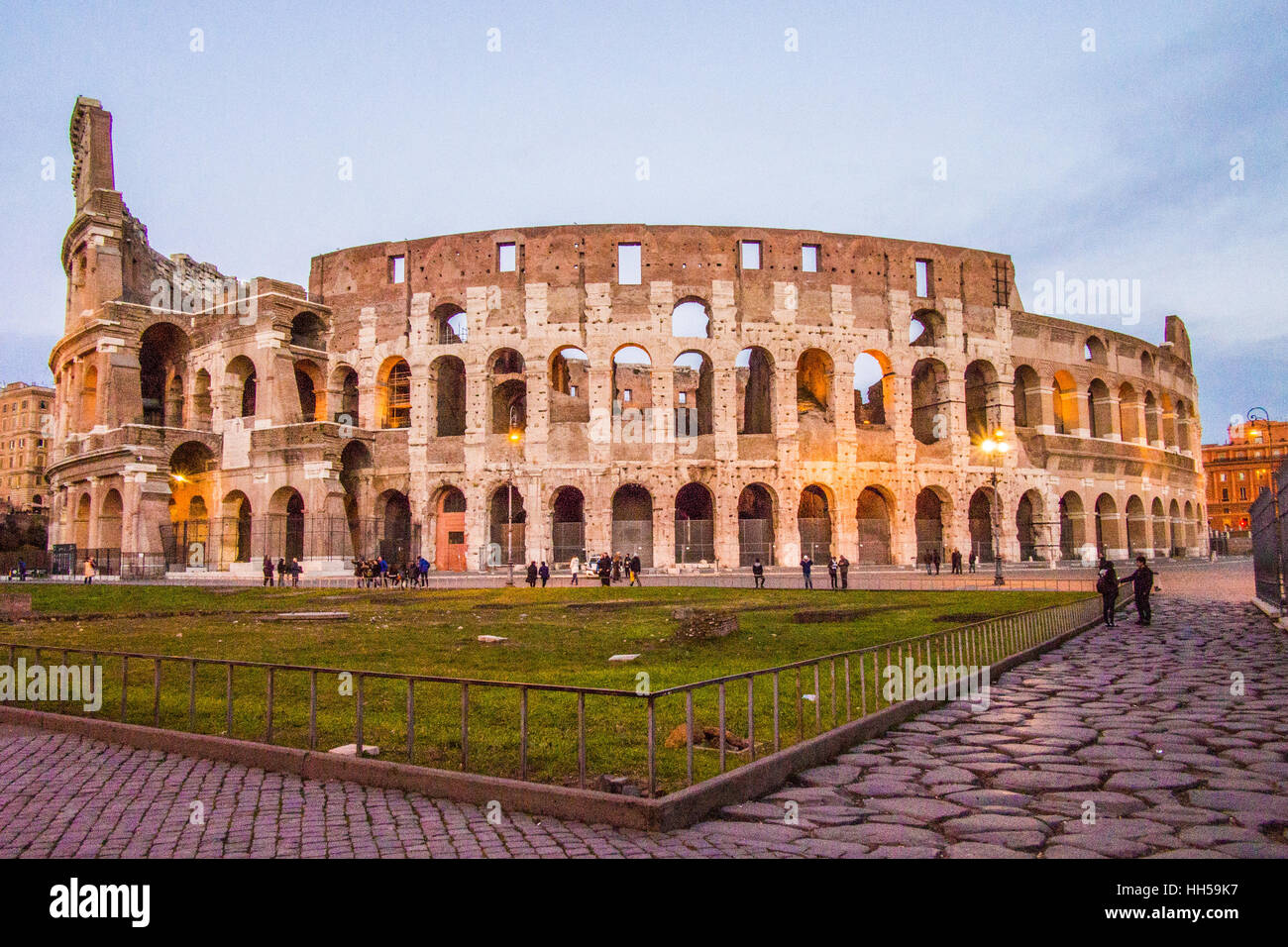 Colisée (aka aka Colisée Amphithéâtre Flavien), Rome, Latium, Italie Banque D'Images