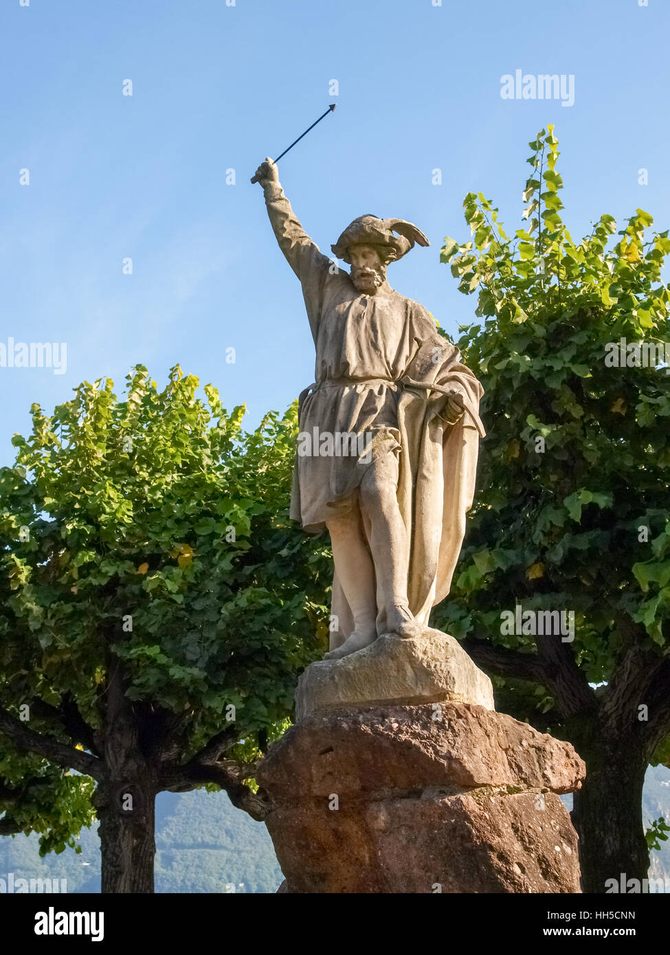 Lugano, Suisse - 25 septembre 2014 : Statue de Guillaume Tell situé sur la promenade du lac de la ville Banque D'Images Lugano, Suisse - 25 septembre 2014 : Statue de Guillaume Tell situé sur la promenade du lac de la ville Banque D'Images