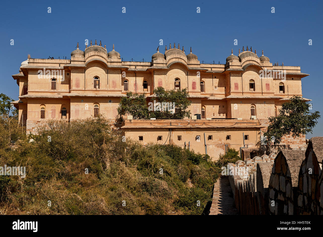 Jaigarh Fort sur le haut de la colline d'aigles près de Jaipur, Rajasthan, Inde. Le fort a été construit par Jai Singh II en 1726 Banque D'Images