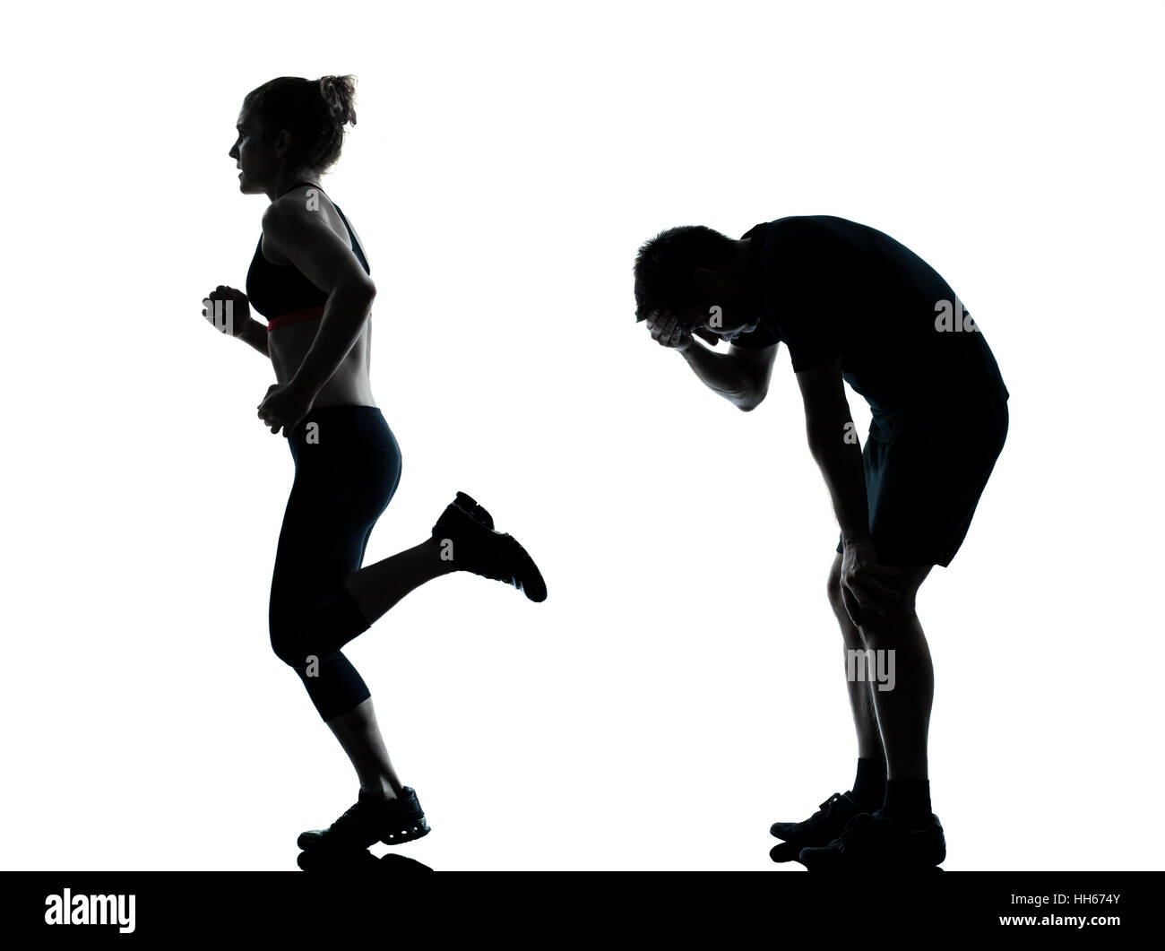 Un homme femme couple exercising workout posture physique aérobie silhouette pleine longueur sur studio isolé sur fond blanc Banque D'Images