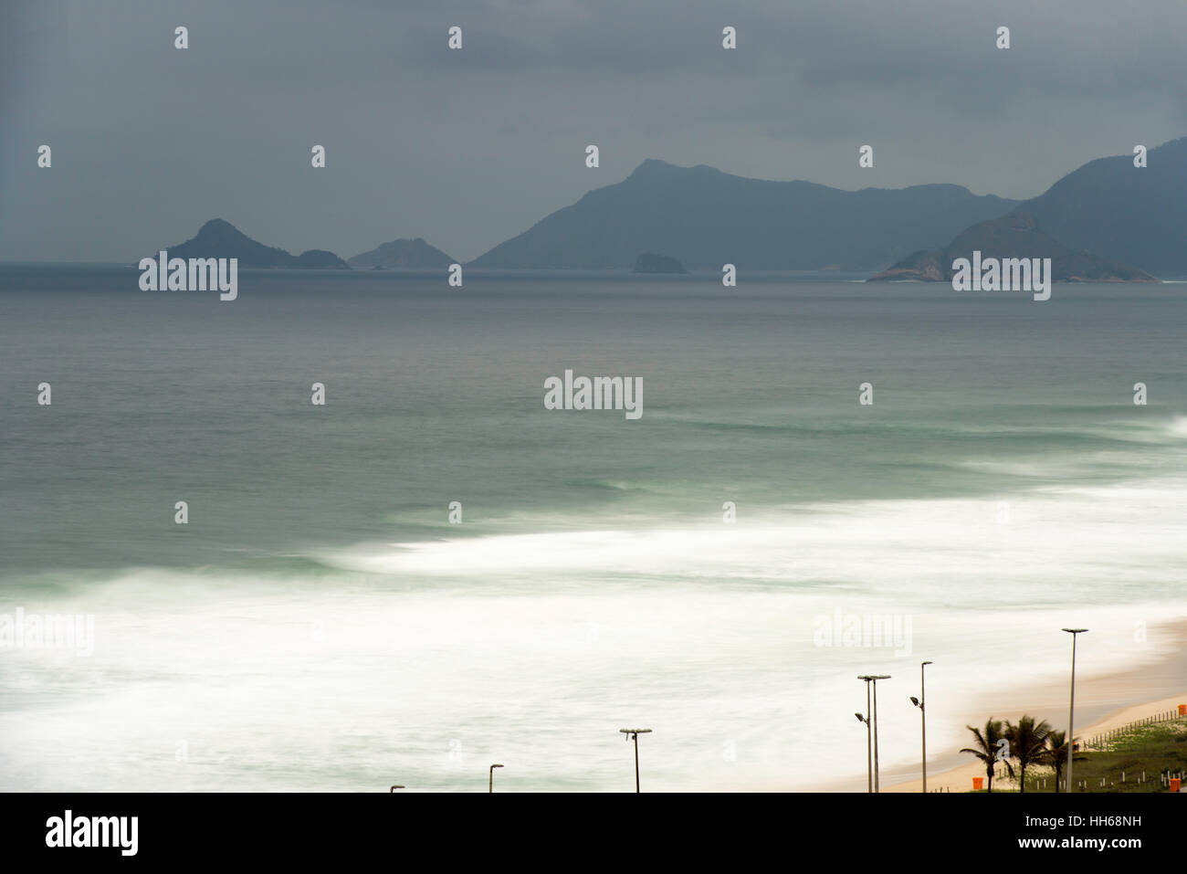 Jour de pluie, l'océan, Rio de Janeiro, Brésil Banque D'Images