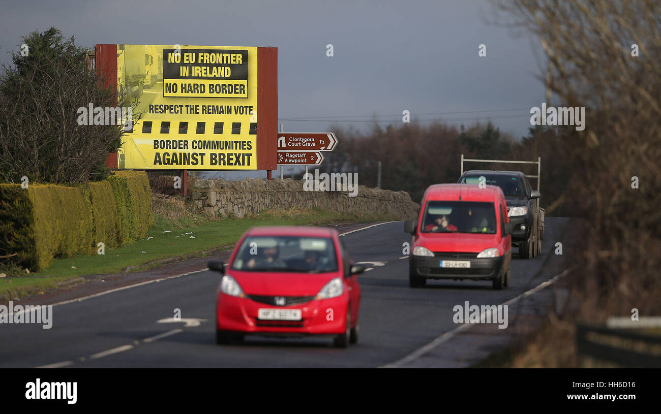 Un Brexit billboard dans Globe, Co. Armagh, sur le côté nord de la frontière entre l'Irlande du Nord et la République d'Irlande, en tant que premier ministre Theresa May a dit que le maintien de la zone de voyage commune entre le Royaume-Uni et République d'Irlande sera une priorité de l'UE dans les pourparlers sur le divorce. Banque D'Images