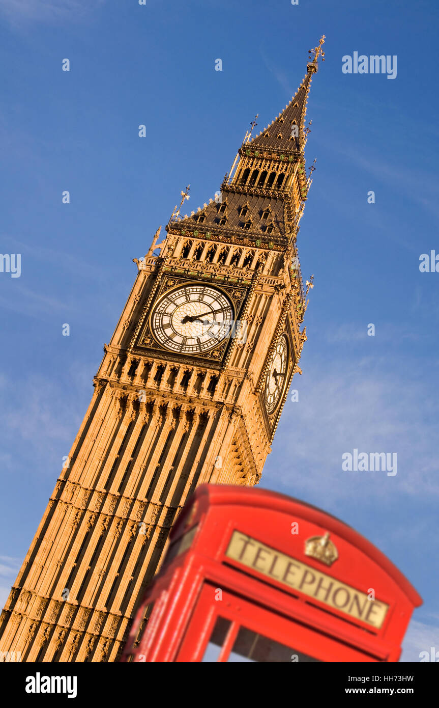 Boîte de téléphone rouge et Big Ben, London, UK Banque D'Images