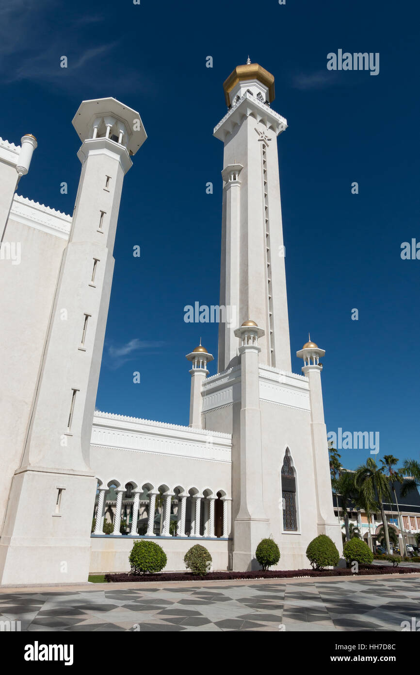 Sultan Omar Ali Saifuddin Mosque, Bandar Seri Begawan, Brunei Banque D'Images