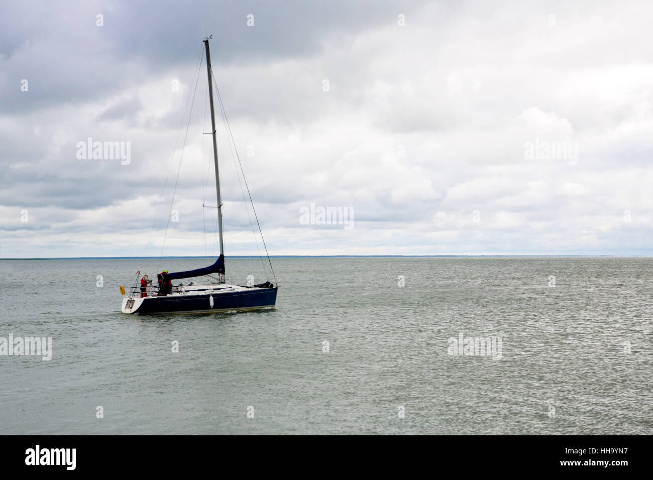 Voile, yacht, dans, essayez, extérieur, l'eau salée, mer, océan, l'eau, seul, seul, Banque D'Images