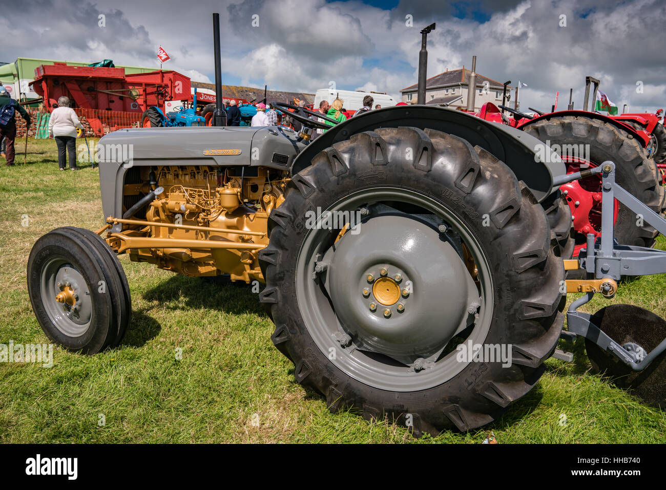 Un bâtiment restauré Ferguson 35 vintage tracteur à Anglesey Show. Banque D'Images