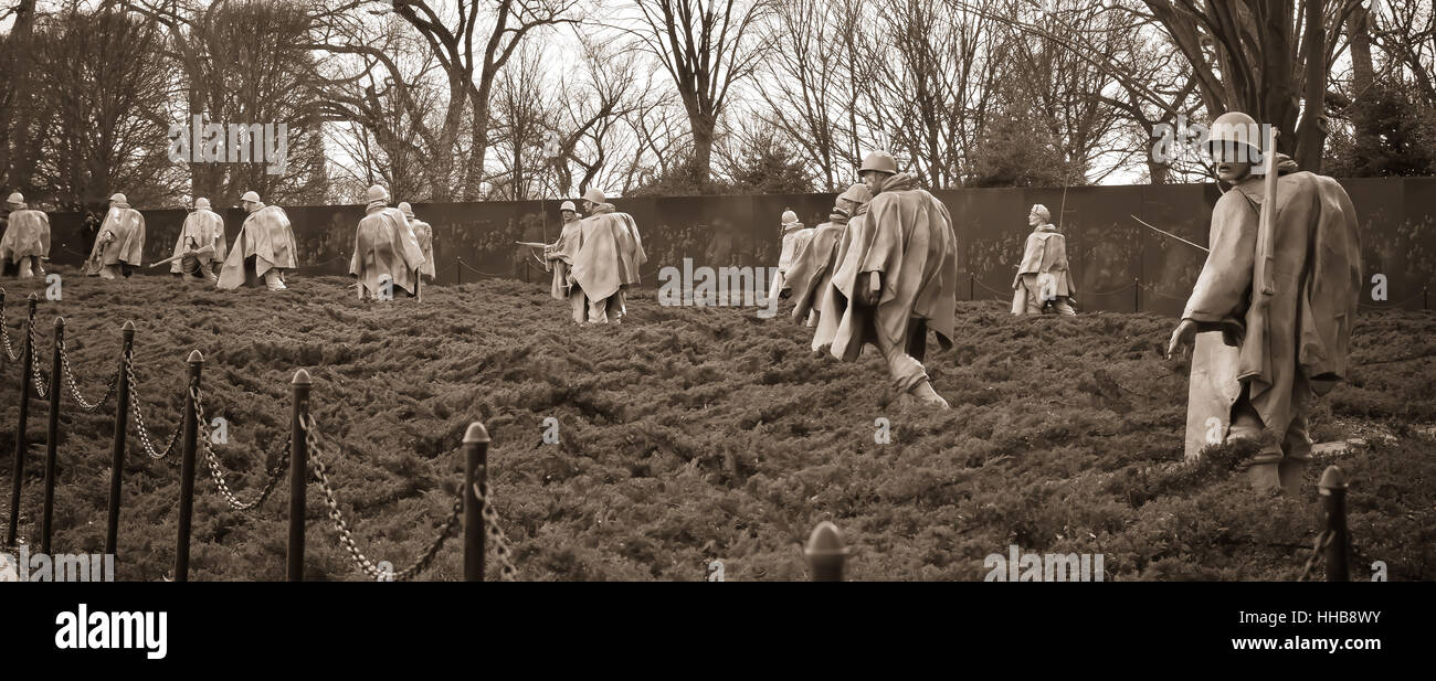 WASHINGTON DC, USA. Korean War Veterans Memorial. Le monument se compose de 19 statues d'acier inoxydable. Banque D'Images