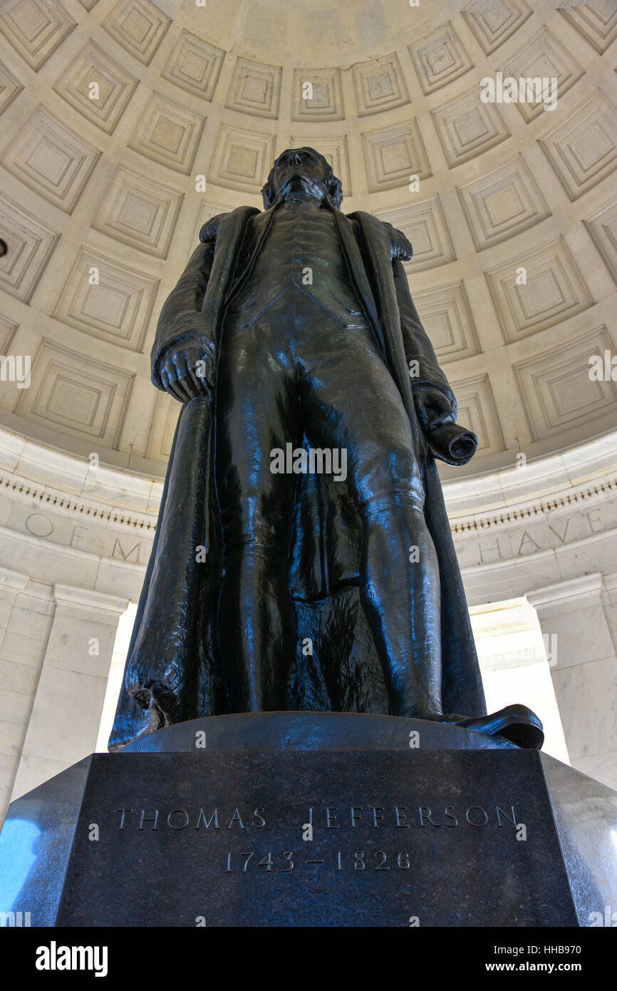 WASHINGTON DC - Interne de Thomas Jefferson Memorial avec la vue du bas de la silhouette de la statue. Banque D'Images