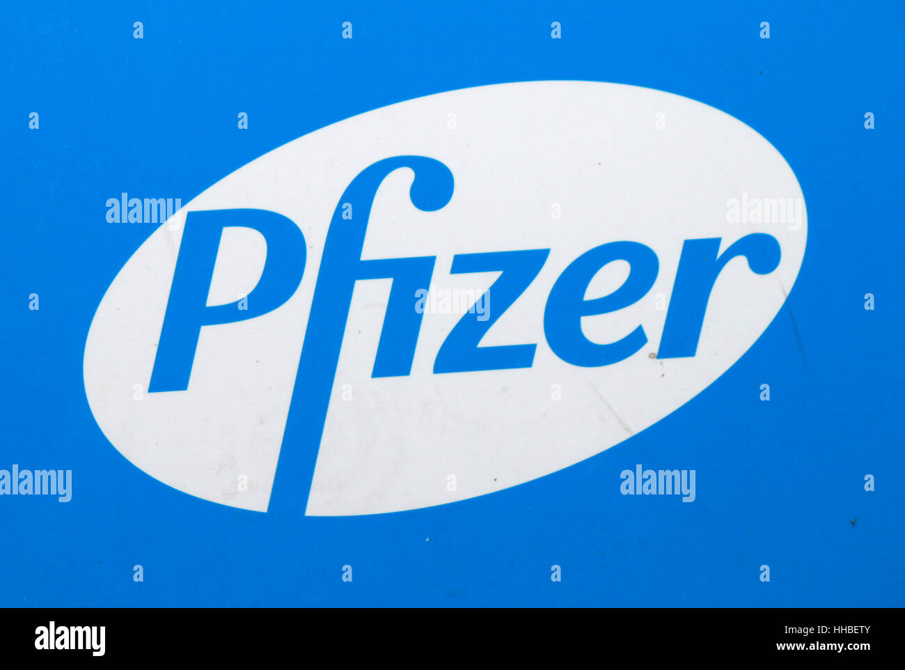 Logo das der Marke "Pfizer", Berlin. Banque D'Images