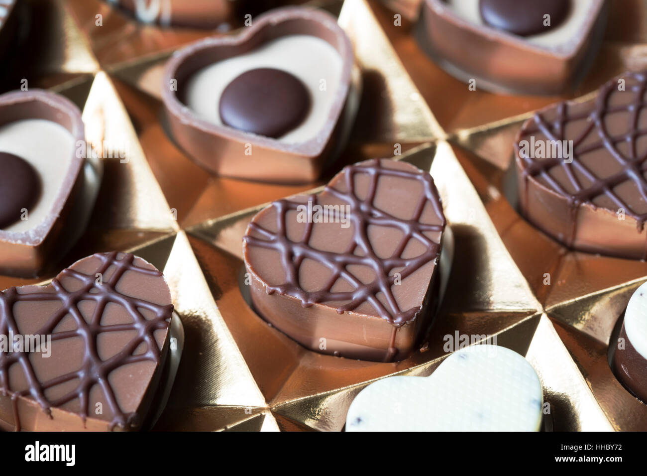 Close up of heart shaped chocolats en boîte. Banque D'Images