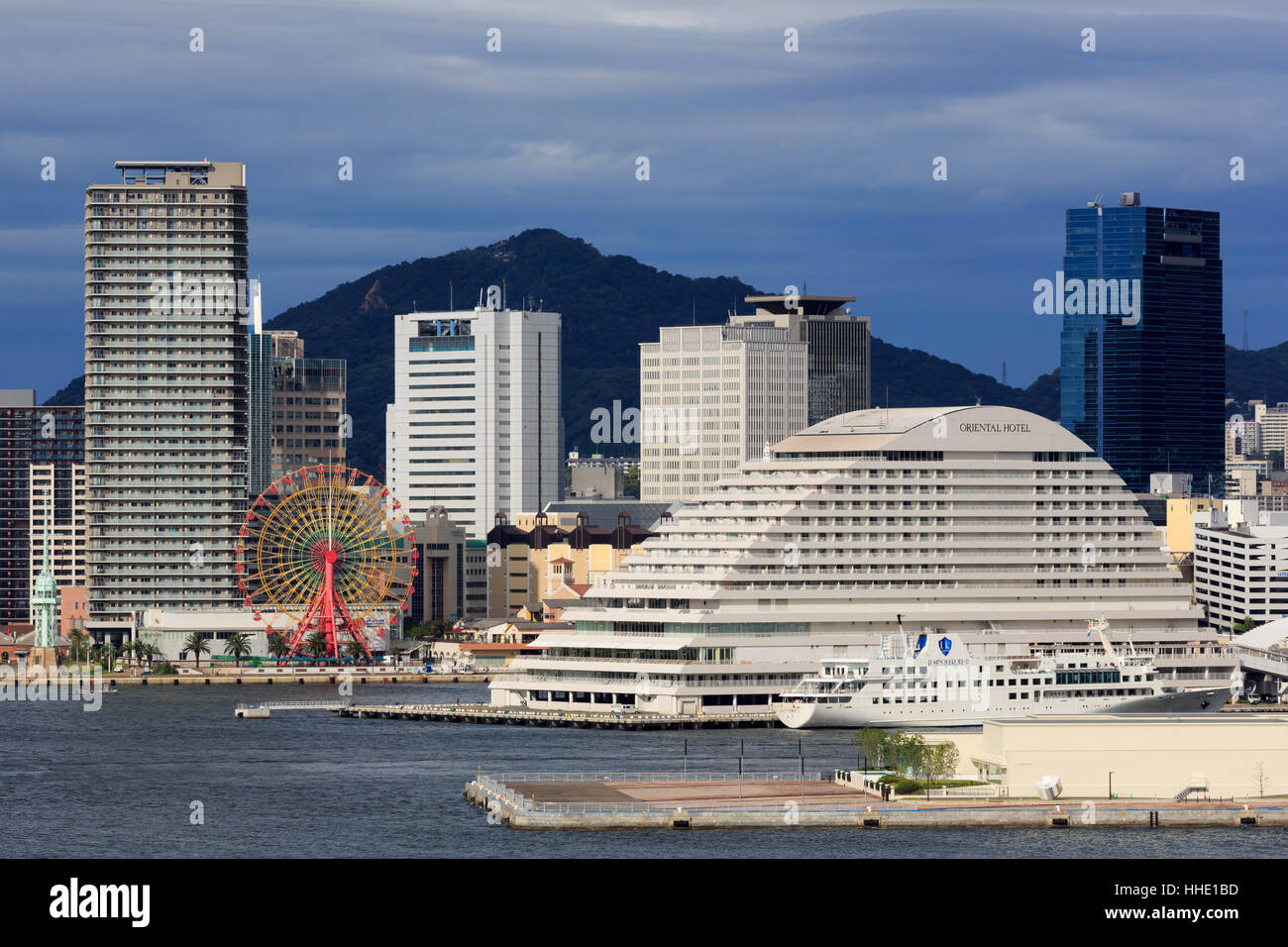 Ligne d'horizon, la ville de Kobe, l'île de Honshu, Japon Banque D'Images