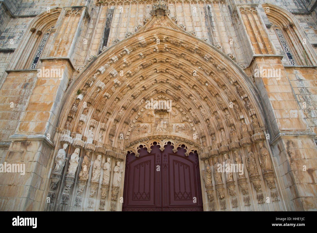 Détail de l'ouest, au-dessus de la porte de l'abbaye dominicaine de Santa Maria da Vitoria, l'UNESCO, Batalha, district de Leiria, Portugal Banque D'Images