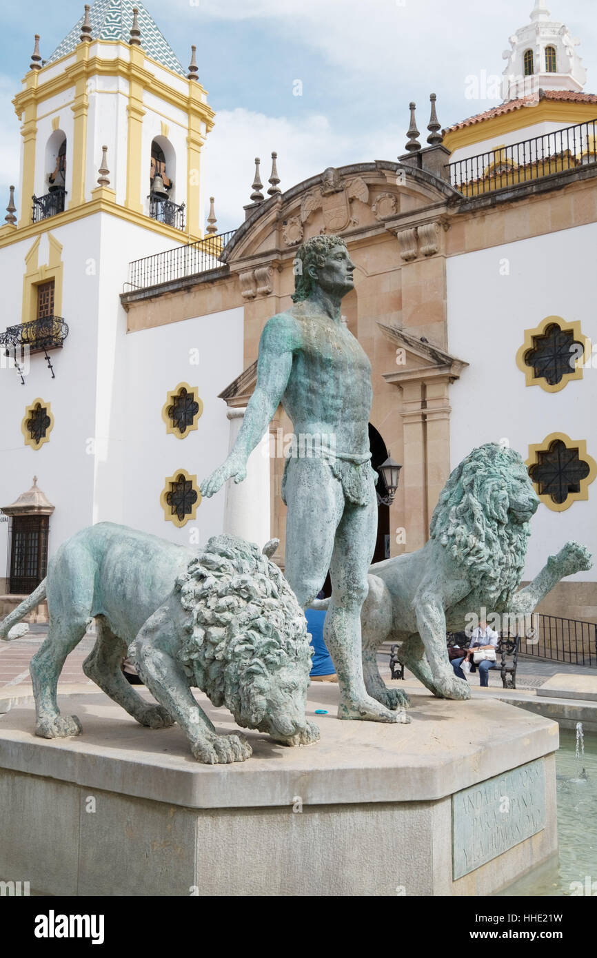 Hercules et deux lions statue sur la Plaza del Socorro,Ronda,Andalousie,Andalousie, Espagne Banque D'Images