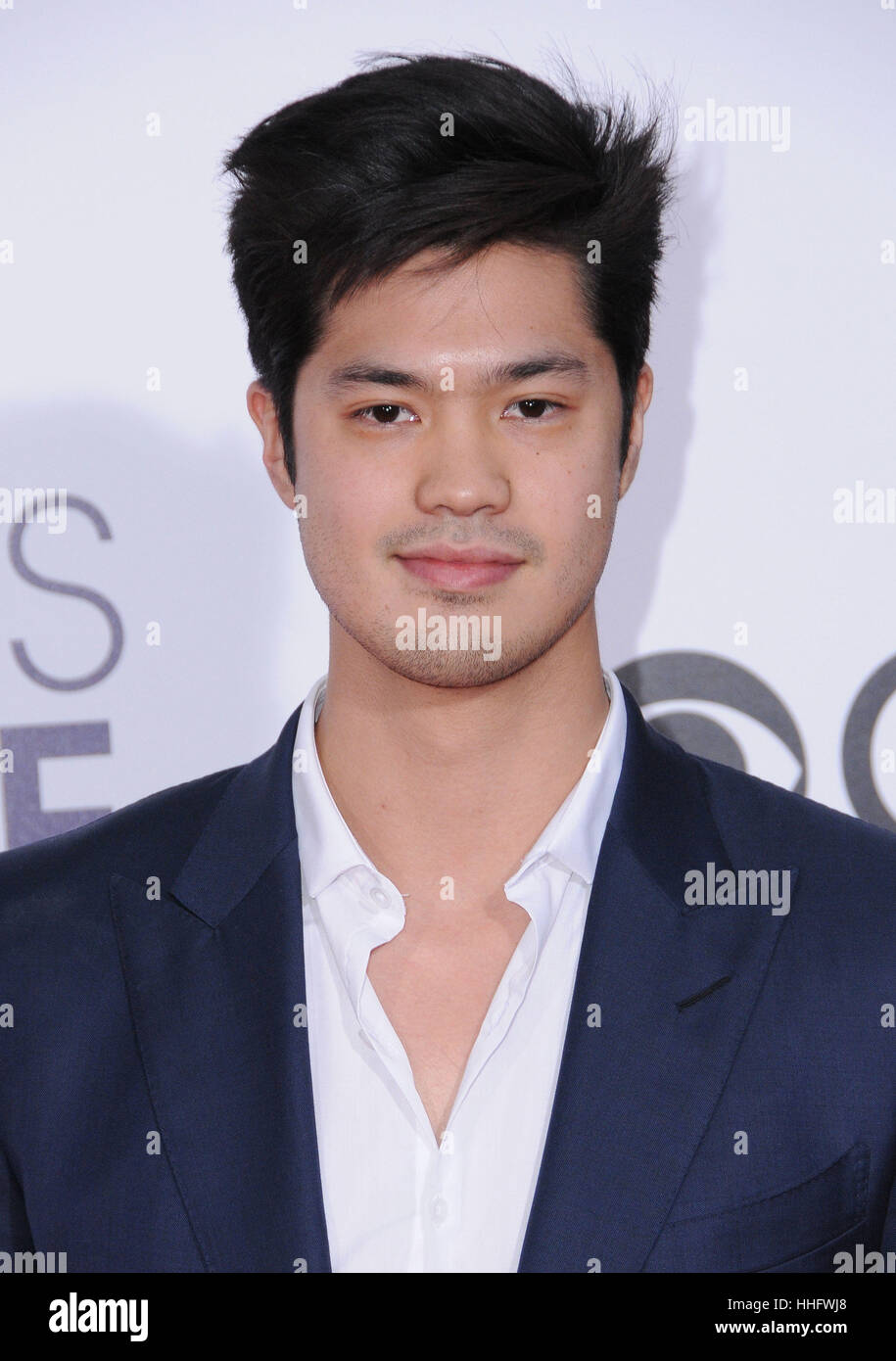 Los Angeles, CA, USA. 18 janvier, 2017. 18 janvier 2017 - Los Angeles, Californie - Ross Butler. 2017 People's Choice Awards s'est tenue au théâtre. Crédit photo : Birdie Thompson/AdMedia Crédit : Birdie Thompson/AdMedia/ZUMA/Alamy Fil Live News Banque D'Images