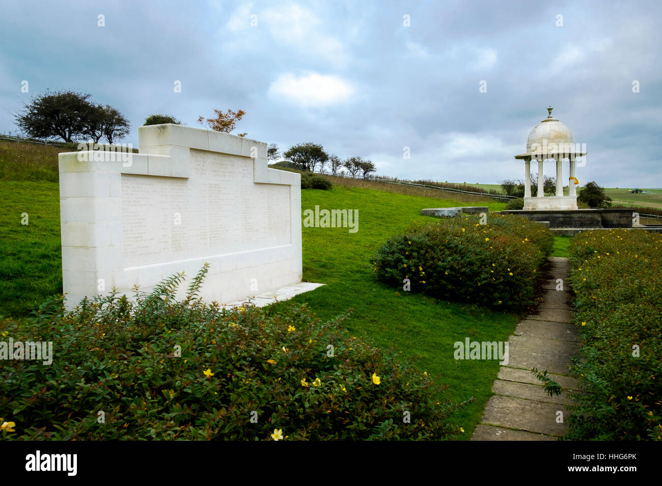 L'Chattri. Memorial construit pour honorer les morts indiens de la Première Guerre mondiale près de Patcham Brighton Sussex Banque D'Images