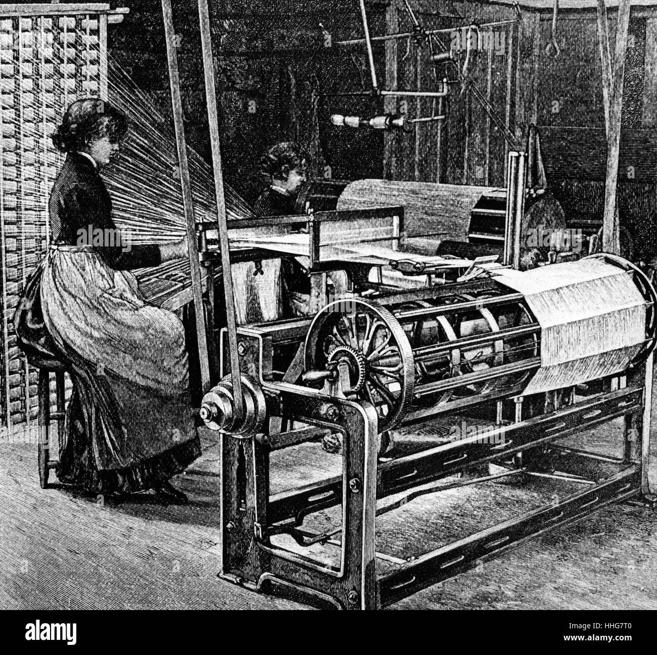 Entre nous la production de soie. Rendre les fils de chaîne par l'intermédiaire du faisceau pour former modèle. 1885. Banque D'Images