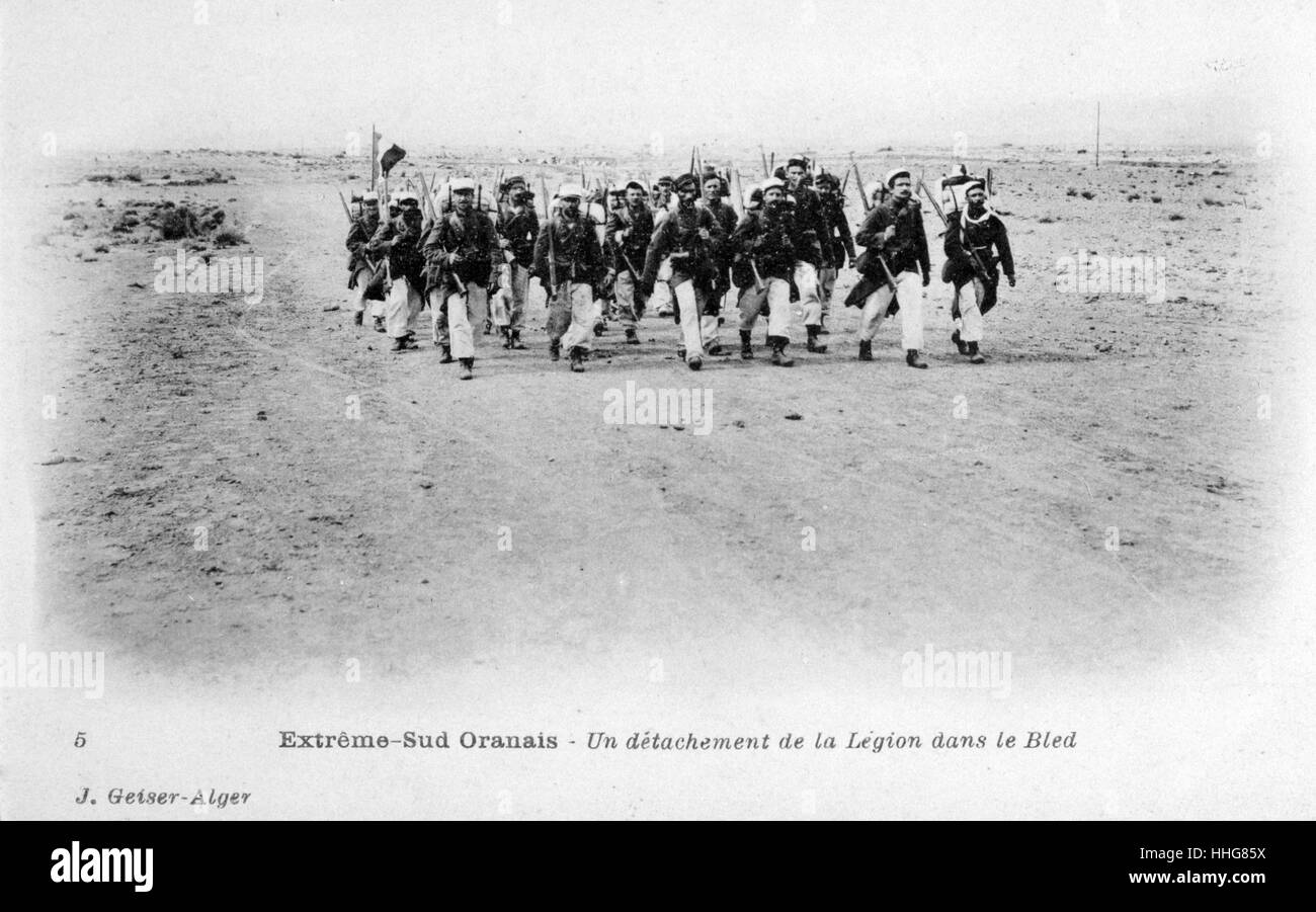 Patrouille blindée à Oran Guerre d'Algérie 