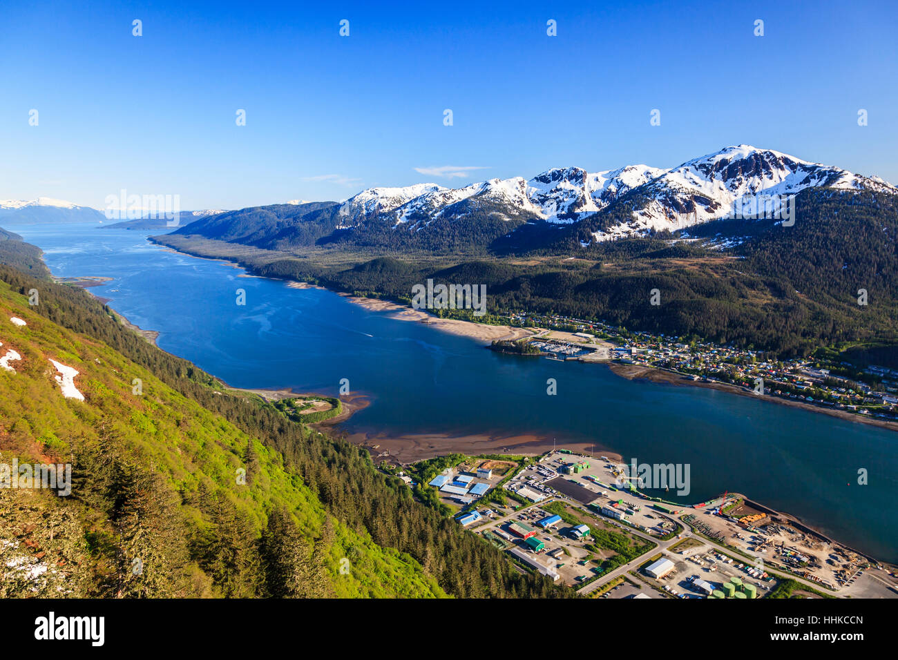 Juneau, Alaska. Vue aérienne de l'île Douglas et canal Gastineau. Banque D'Images