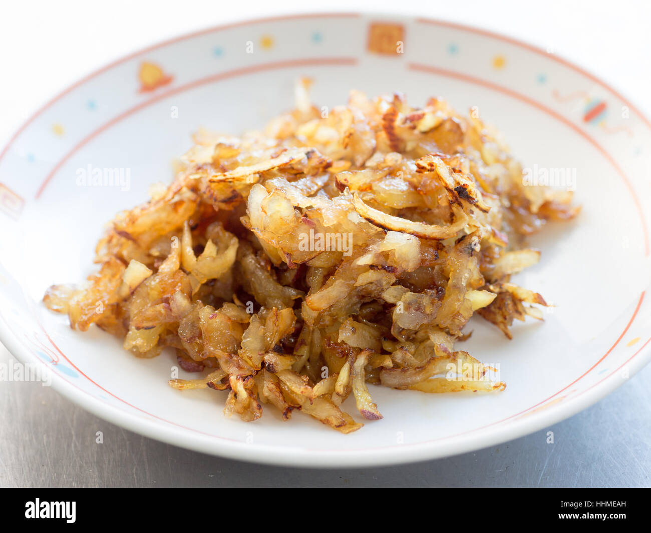 La cuisine japonaise, poêlée de pommes de terre râpée sur le plat Banque D'Images