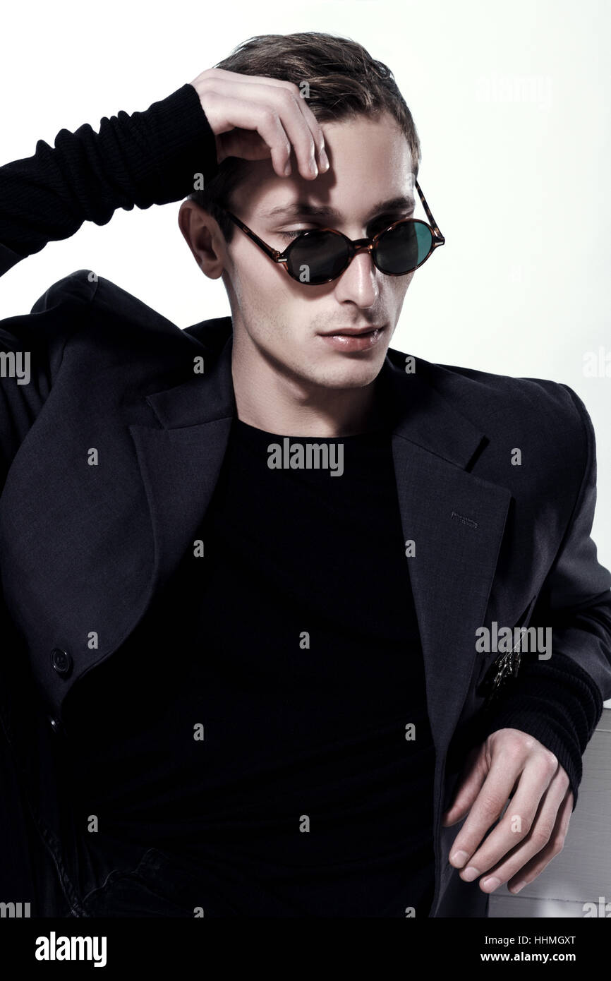 Portrait Of A Handsome Mode Homme Banque D'Images