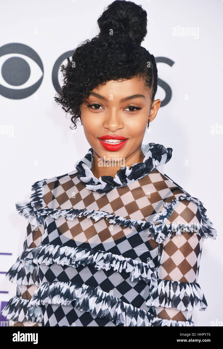 Yara Shahidi 296 arrivant au People's Choice Awards 2017 au Theatre de Los Angeles. 18 janvier, 2017. Banque D'Images