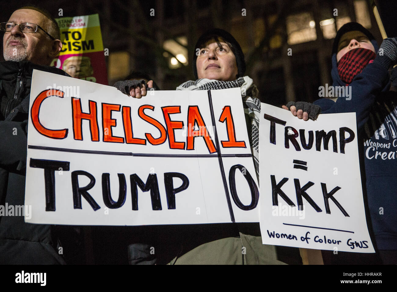 Londres, Royaume-Uni. Le 20 janvier, 2017. Les représentants des femmes de couleur et International Jewish Anti-Zionist Network protester contre l'investiture du président Donald Trump à l'extérieur de l'ambassade des États-Unis à Londres. Credit : Mark Kerrison/Alamy Live News Banque D'Images