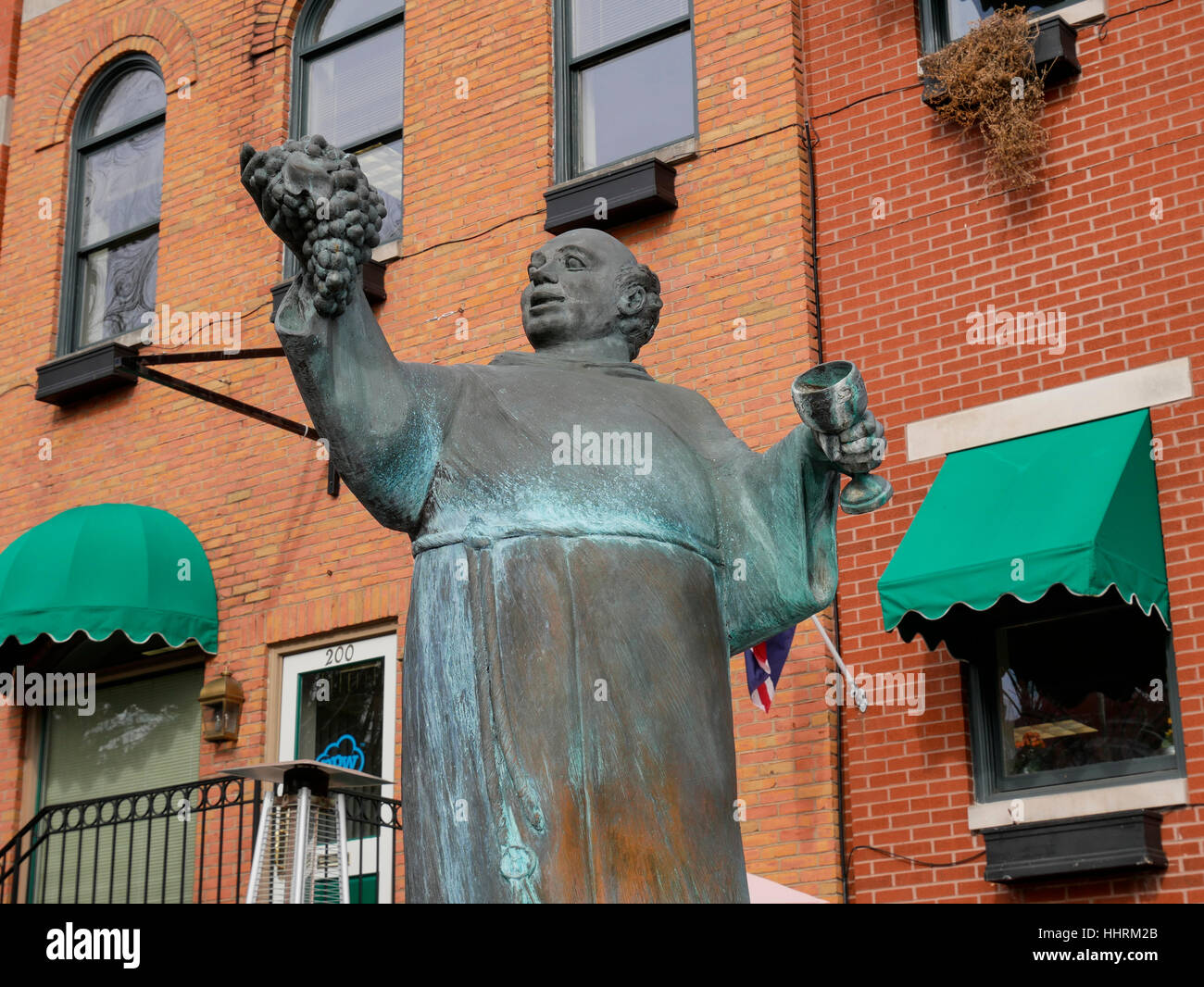 Statue de moine. Quartier Mont Adams, Cincinnati, Ohio. Banque D'Images