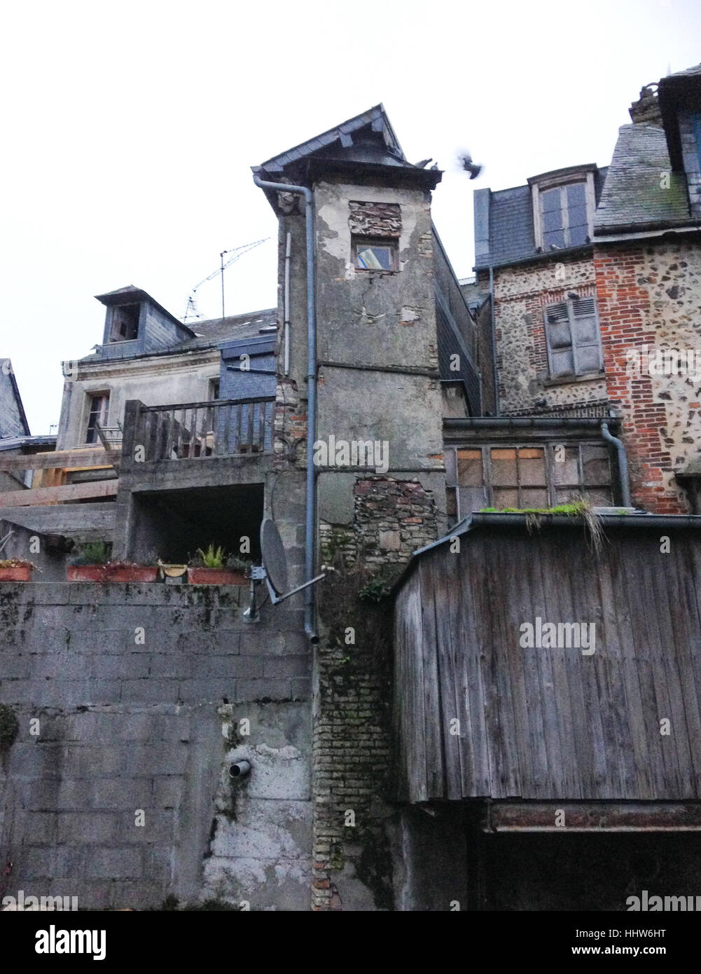 Les maisons, les bâtiments attachés l'un à l'autre. Honfleur, France. Banque D'Images