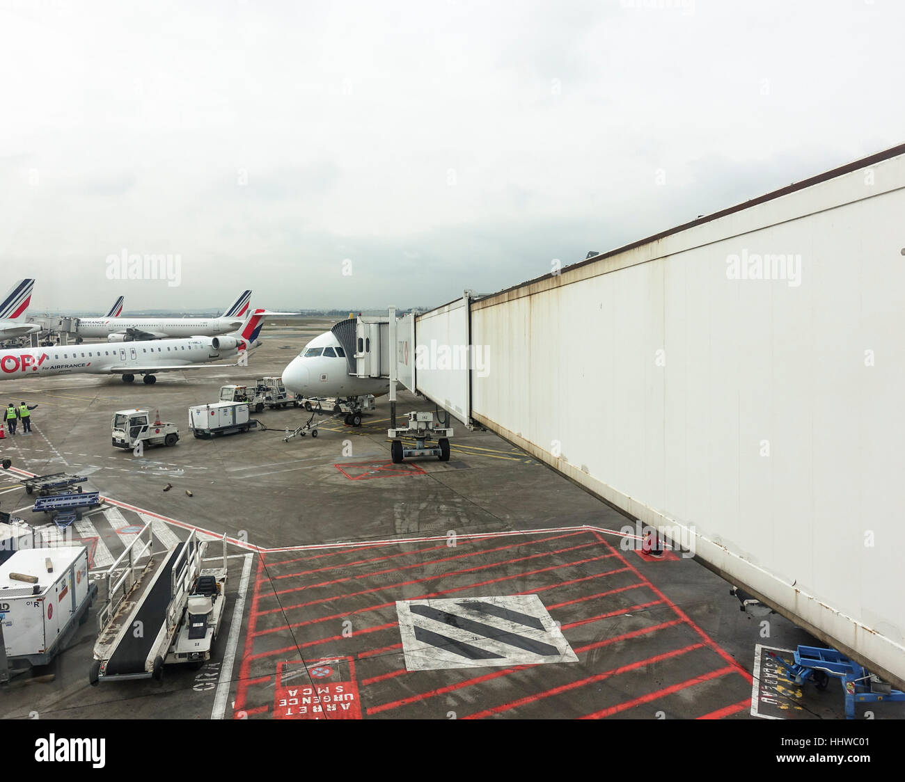 Porte d'entrée à l'avion, aéroport Orly, Paris, France Photo Stock - Alamy