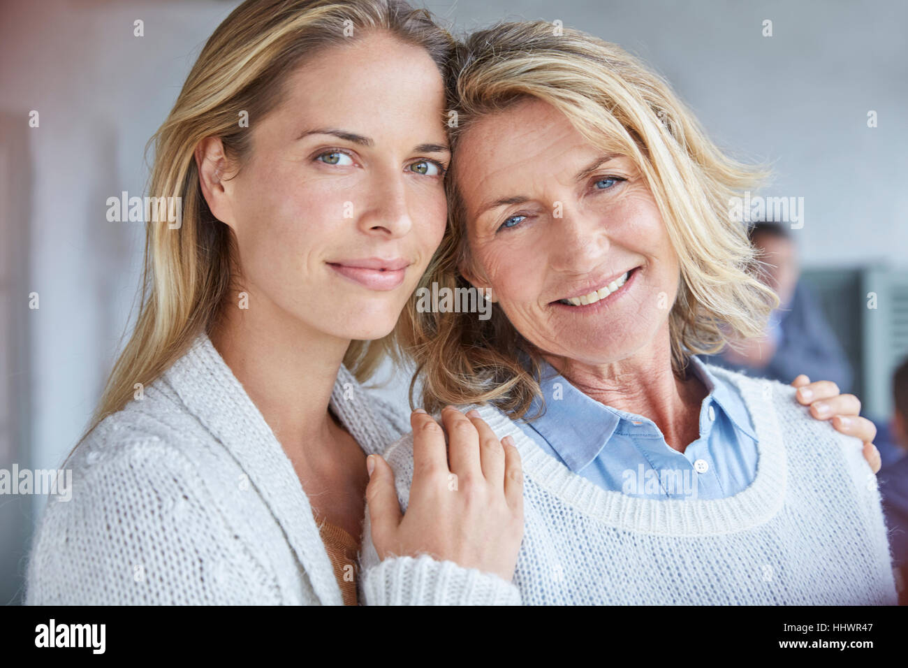 Portrait of smiling mother and daughter Banque D'Images