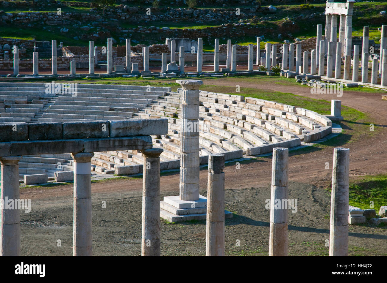 Recnstructed sièges de stade, Ithomi, Grèce Banque D'Images