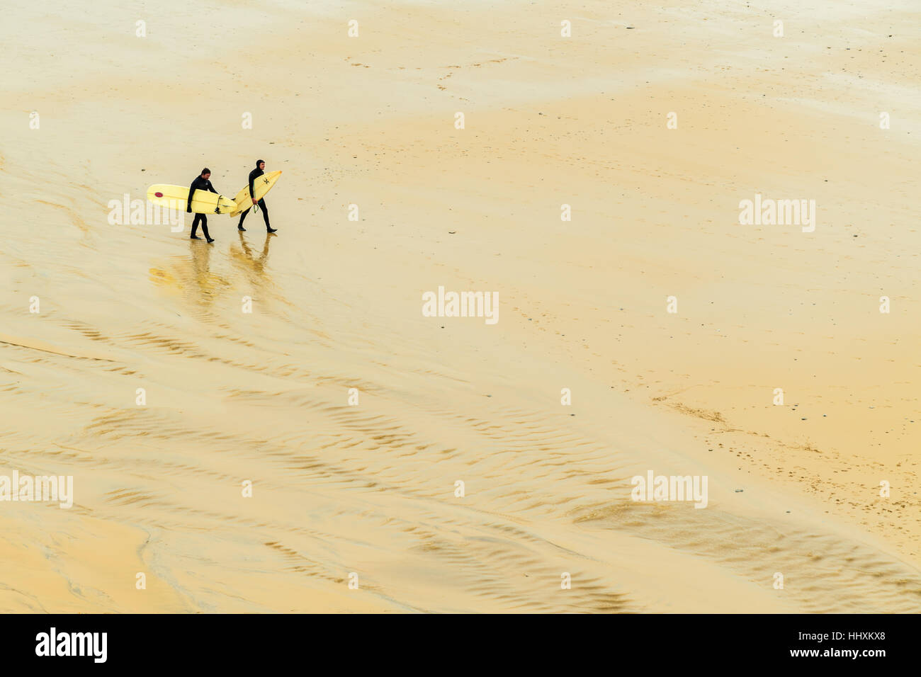 L'océan Atlantique à Watergate Bay, Cornwall, Angleterre. Banque D'Images