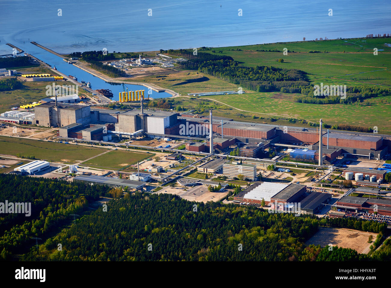 Centrale nucléaire près de la mer Baltique Banque D'Images