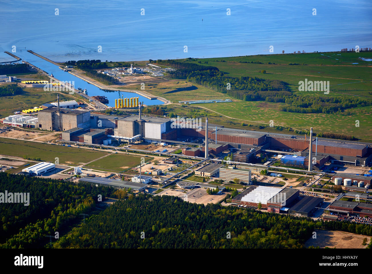 Centrale nucléaire près de la mer Baltique Banque D'Images