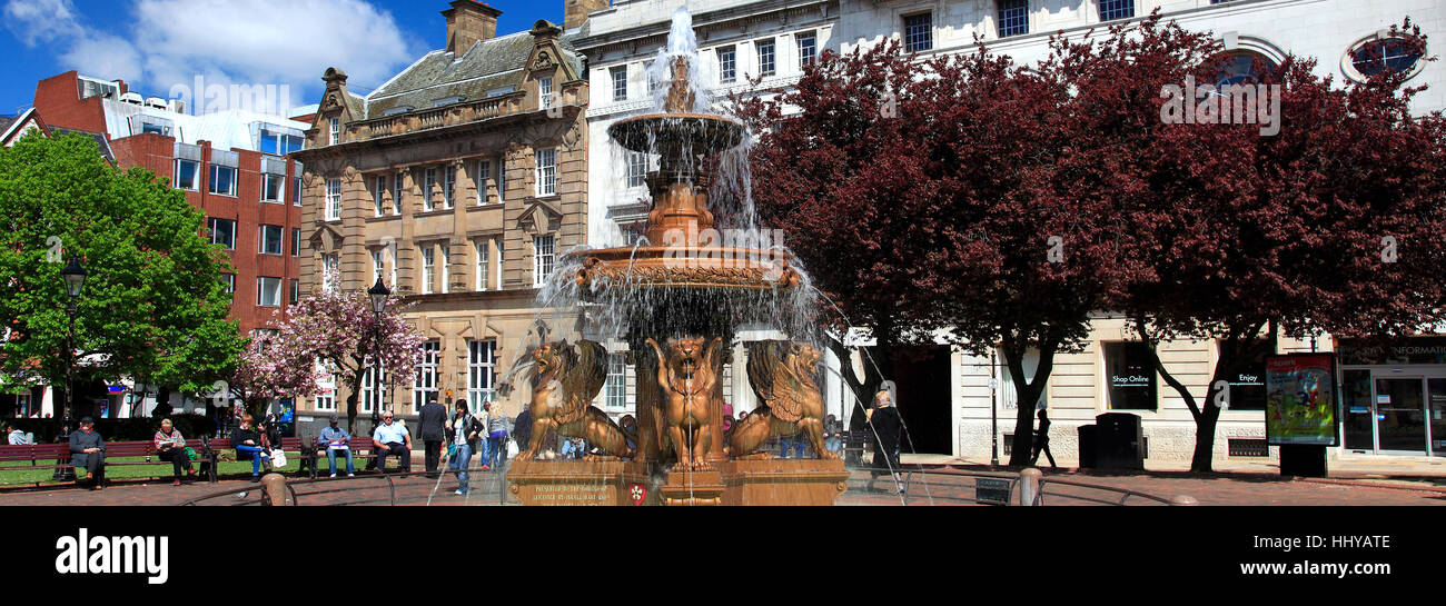 Fontaine à eau à la place de l'hôtel de ville, ville de Leicester, Leicestershire, Angleterre, Grande-Bretagne, Royaume-Uni Banque D'Images