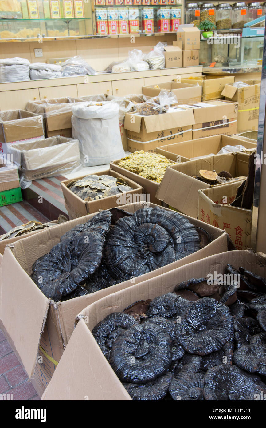 Le poisson séché dans un marché traditionnel à Hong Kong Banque D'Images