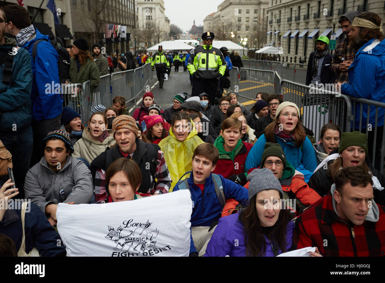 Washington DC, USA. 20 avril 2017. Les manifestants de l'investiture présidentielle à Washington DC. Miki Joven/Alamy Live News Banque D'Images