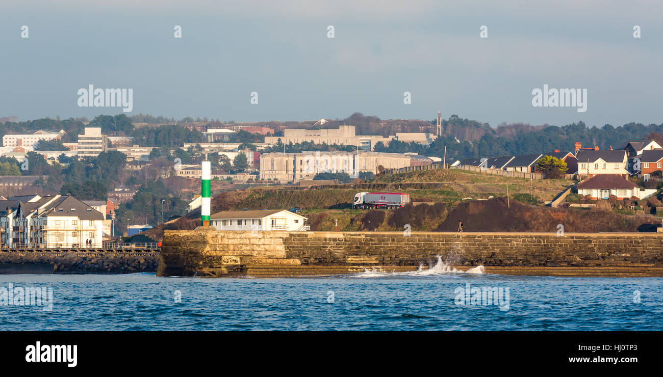 Aberystwyth, Ceredigion, pays de Galles, Royaume-Uni. 21 janvier 2017 UK Weather : les personnes bénéficiant de l'temps calme au coucher du soleil à Aberystwyth, après une journée ensoleillée. © Ian Jones/Alamy Live News Banque D'Images