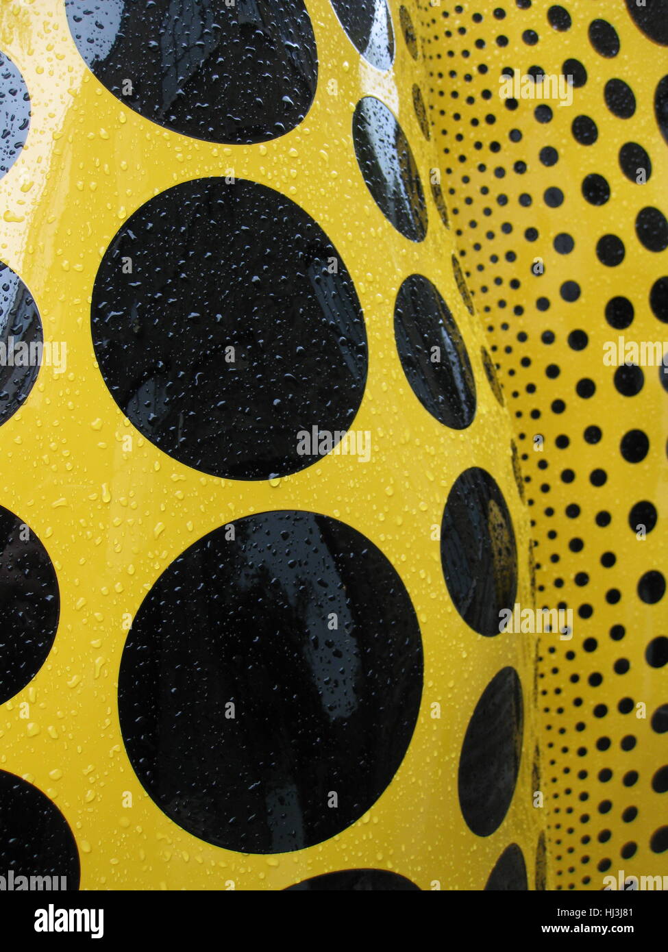 Yayoi Kusama's citrouille jaune détail, au Victoria Miro Art Gallery de Londres. 25 juillet 2009. Banque D'Images