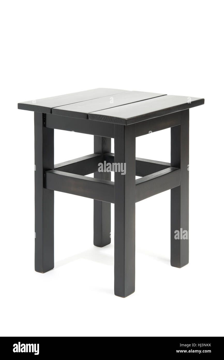 Tabouret en bois noir isolé sur fond blanc Banque D'Images
