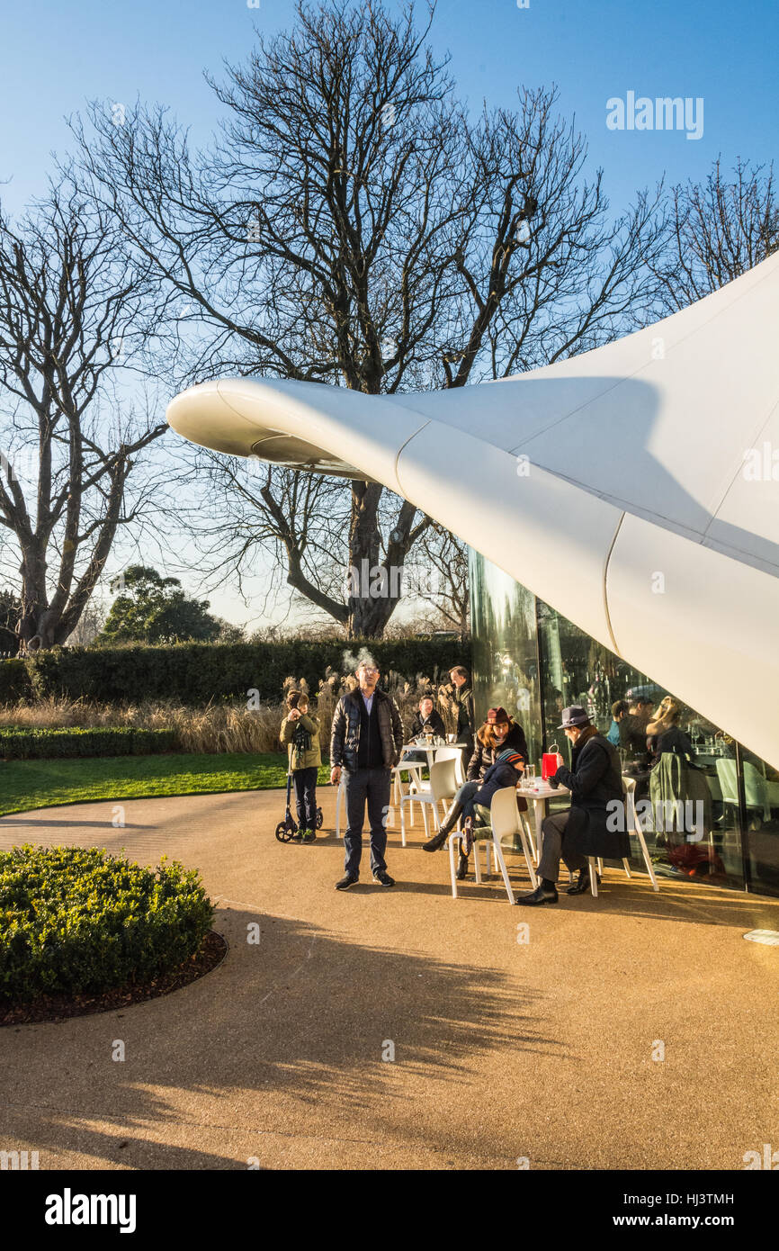 Restaurant The Magazine, Serpentine Gallery, Hyde Park, Londres, Angleterre, ROYAUME-UNI Banque D'Images