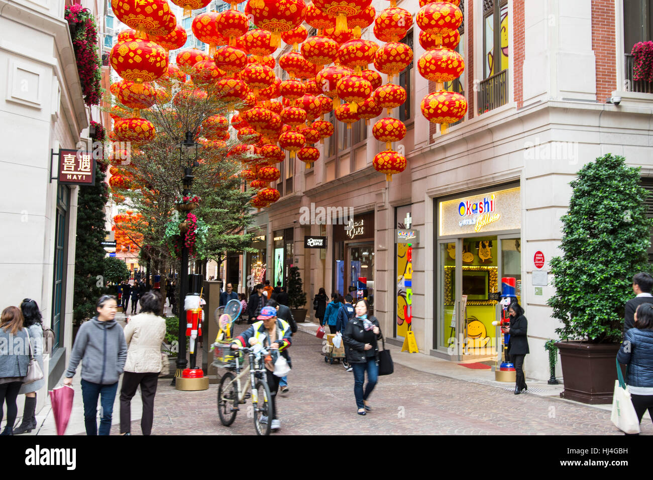 Lanternes rouges du nouvel an décorations sur les rues de Hong Kong Banque D'Images