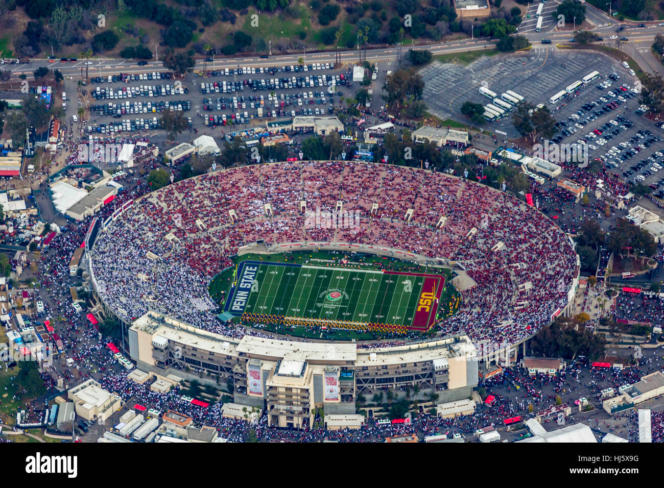 Pasadena, Californie, USA. 2 Jan, 2017. Vue aérienne du Rose Bowl pendant la 2017 Rose Bowl Crédit : Mark Holtzman/ZUMA/Alamy Fil Live News Banque D'Images