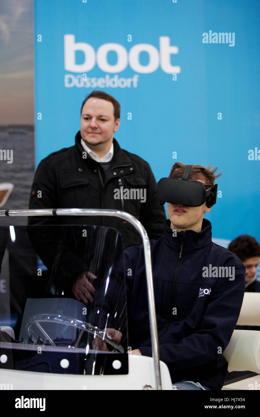 Boot Düsseldorf 2017, les mondes plus grand yachting et sports d'eau exposition. Jeu d'ordinateur de bateau simule la réalité virtuelle Banque D'Images