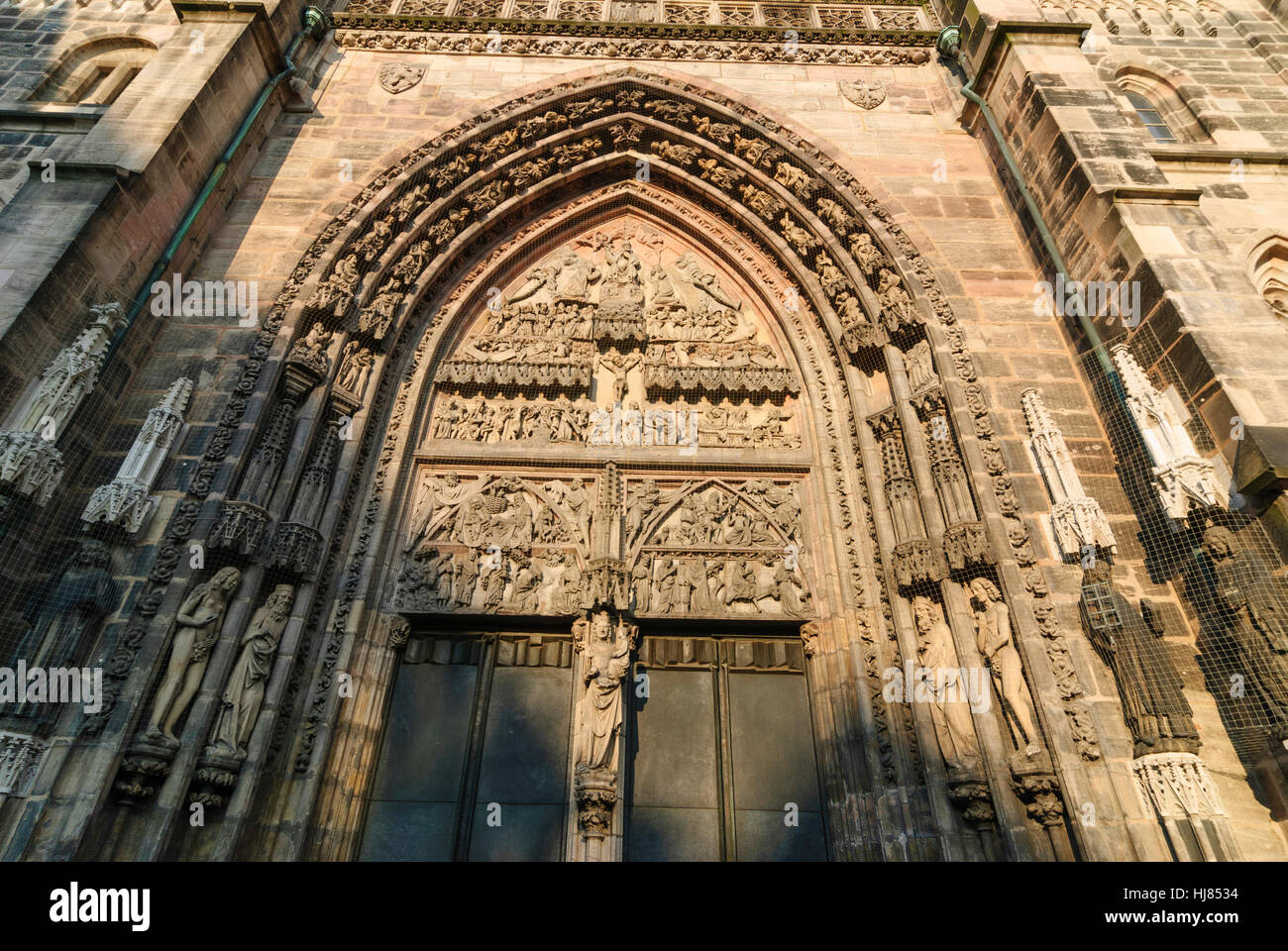 Nürnberg, Nuremberg : Vieille Ville ; église ; entrée principale Ouest Lorenzkirche, Mittelfranken, Middle Franconia, Bayern, Bavière, Allemagne Banque D'Images