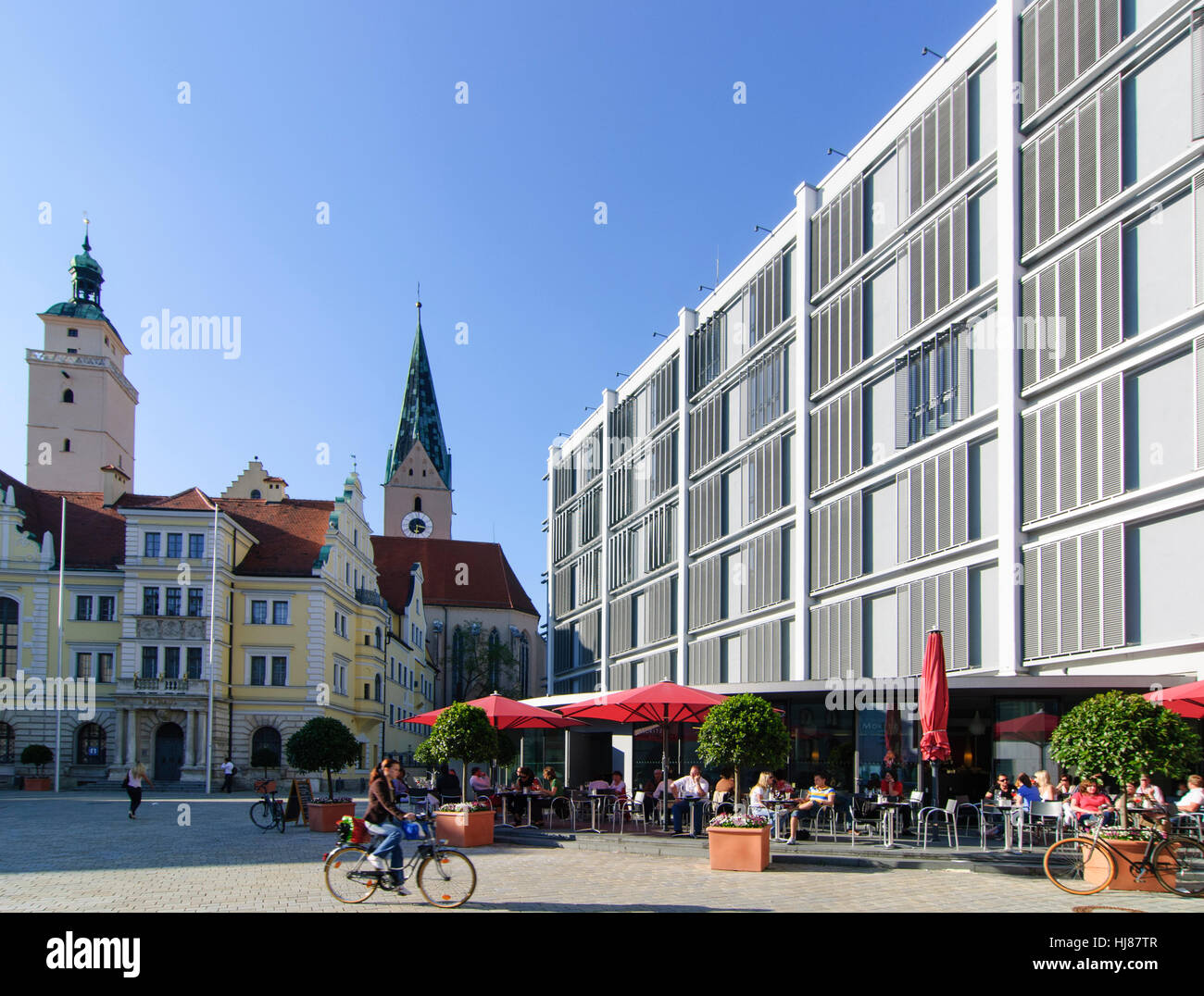 Ingolstadt : vieille ville, Ancien hôtel de ville, église Moritzkirche, nouvel hôtel de ville (de gauche à droite), Oberbayern, Upper Bavaria, Bayern, Bavière, Allemagne Banque D'Images