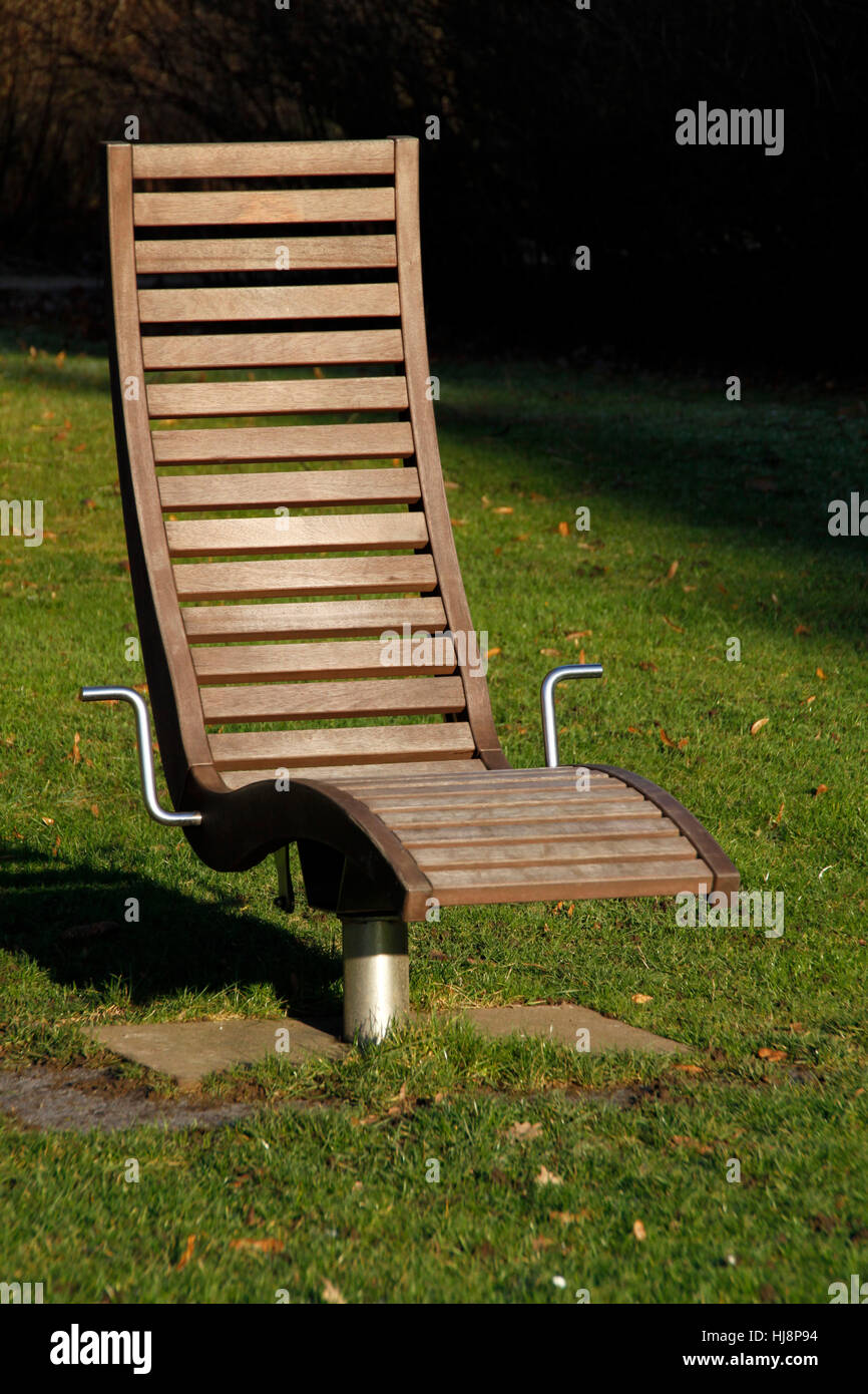 Parc, jardin, fauteuil, fauteuil inclinable, jardins, Basse-Saxe, lieu de  repos Photo Stock - Alamy
