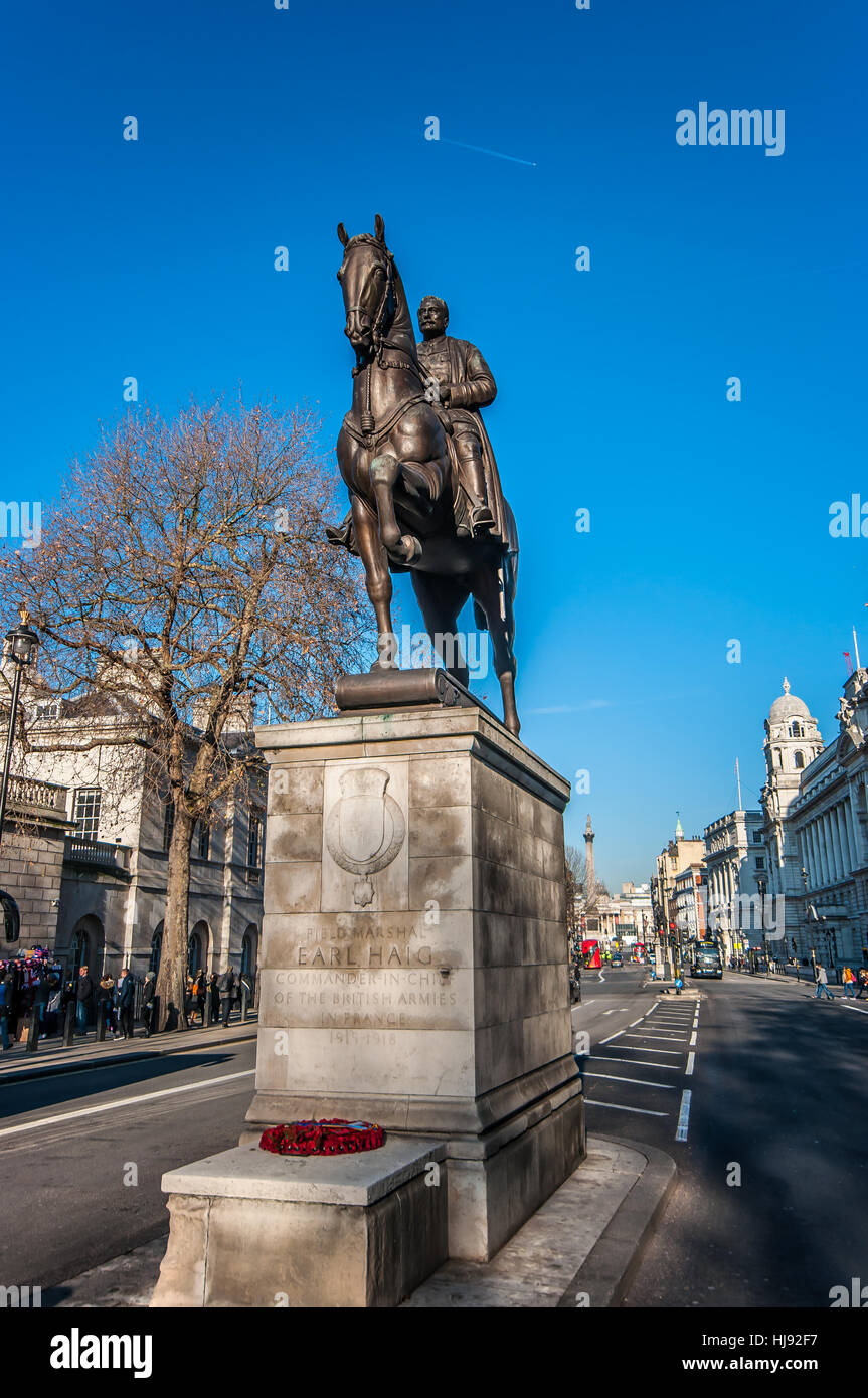 Earl Haig Memorial est une statue équestre en bronze du Front de l'Ouest britannique Douglas Haig, commandant le 1er comte Haig dans Whitehall, Westminster, Londres Banque D'Images